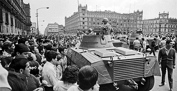 tanqueta-zocalo-mexico-1968