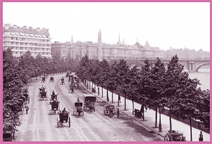  Los coches Hansom eran un medio de transporte seguro para desplazarse por la ciudad y sortear el tráfico con facilidad. Sherlock tenía otros peligros en mente cuando aconsejaba no tomar «ni el primero ni el segundo que le salgan al encuentro».