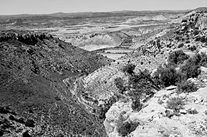 Paisaje con arte levantino en el barranco del Mortero en el Parque Cultural del Río Martín (Teruel)